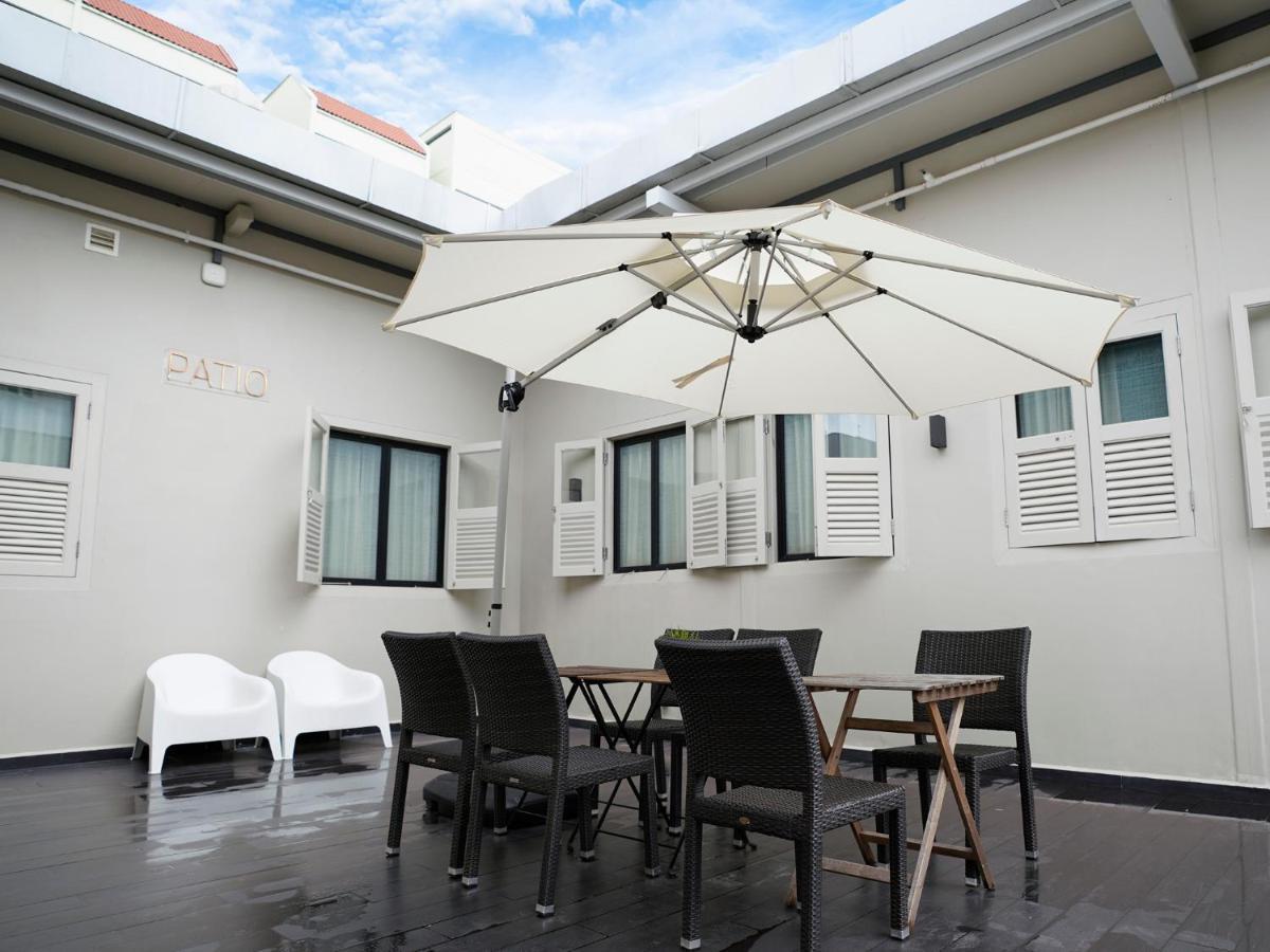 St Signature Jalan Besar Singapore Exteriör bild